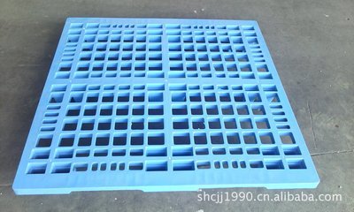 上海鑫鹏塑料制品厂销网格轻型塑料托盘、卡板箱与垃圾桶全解析