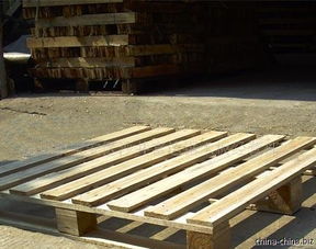 深圳各类卡板及托盘全解析 木质与塑料卡板的比较